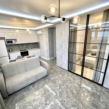 Сozy 704 Sunrise Apartments On The 22Nd Floor In The Center Odessa Exterior foto